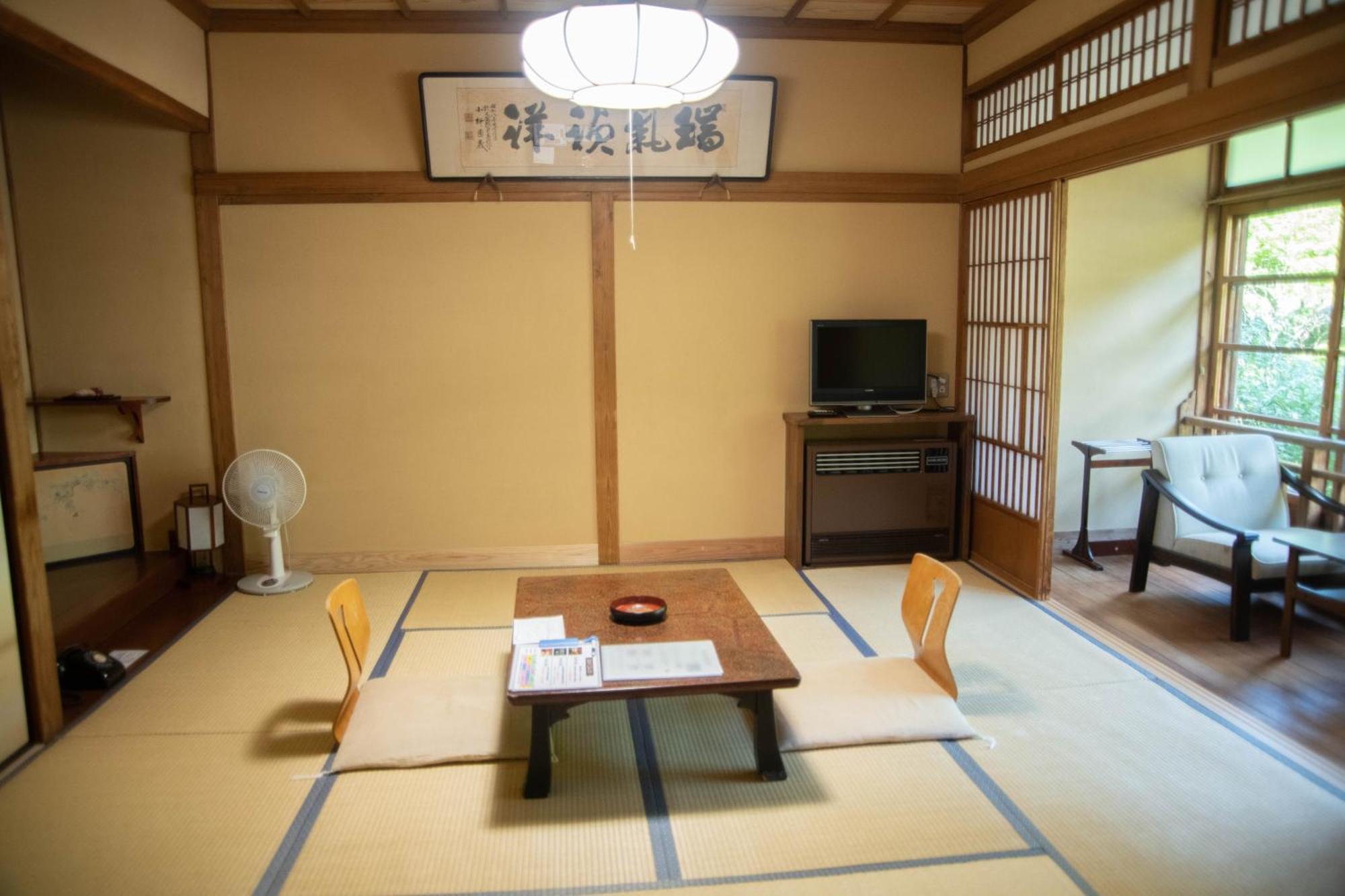 Houshi Onsen Chojukan Minakami Eksteriør bilde