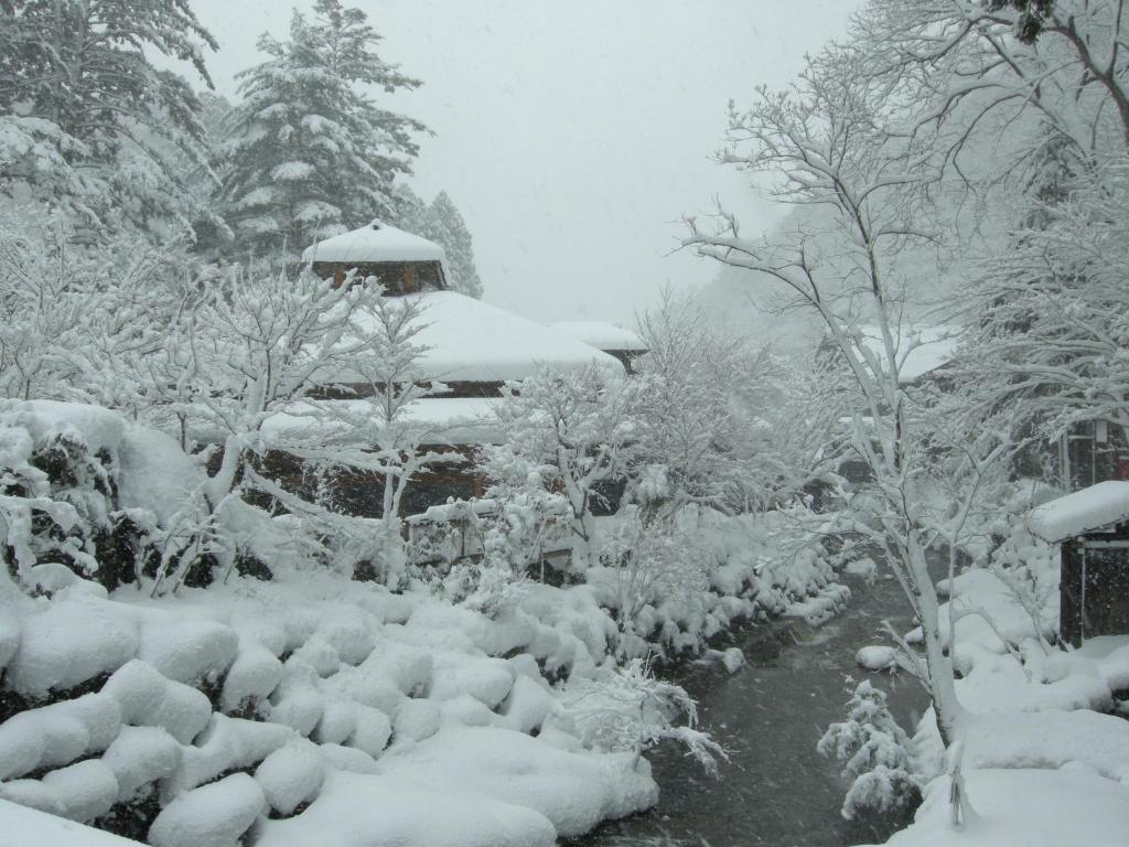 Houshi Onsen Chojukan Minakami Eksteriør bilde